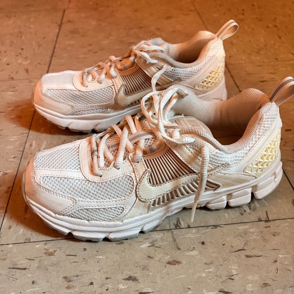 Nike Kids Running shoes - Picture 5 of 7